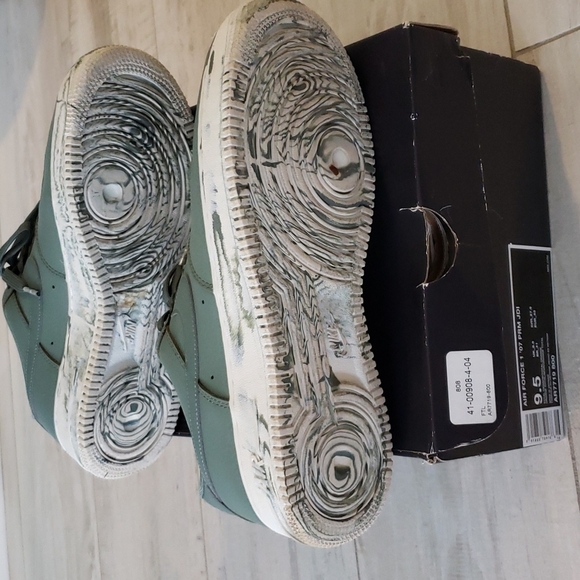 Nike Air Air Force 1 - Picture 6 of 11